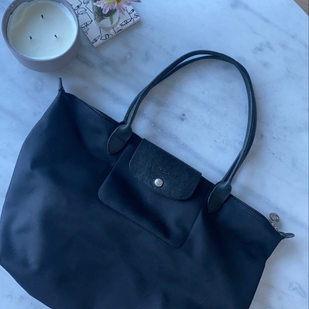 Longchamp
Le Pliage Neo Large Nylon Shoulder Tote
